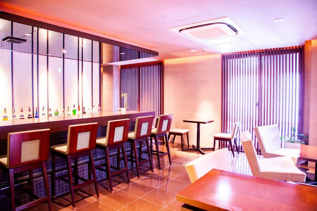 Floral Hotel - Nihonbashi Осака Екстериор снимка