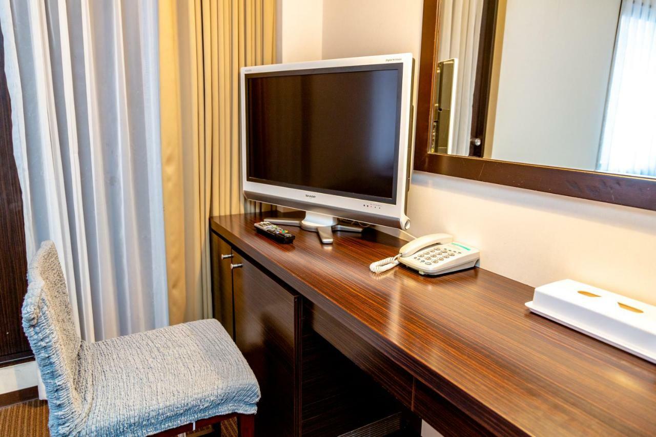 Floral Hotel - Nihonbashi Осака Екстериор снимка