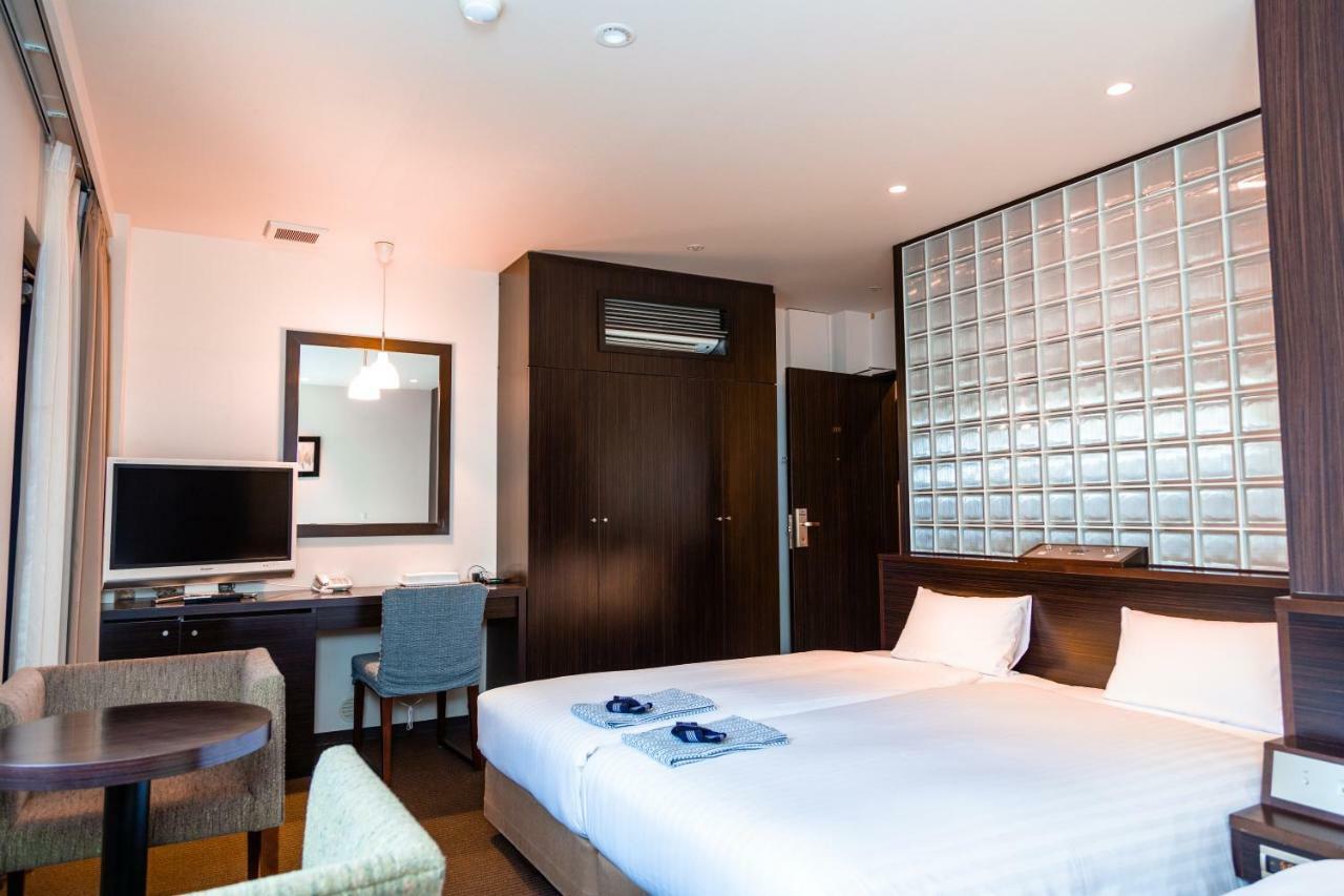 Floral Hotel - Nihonbashi Осака Екстериор снимка