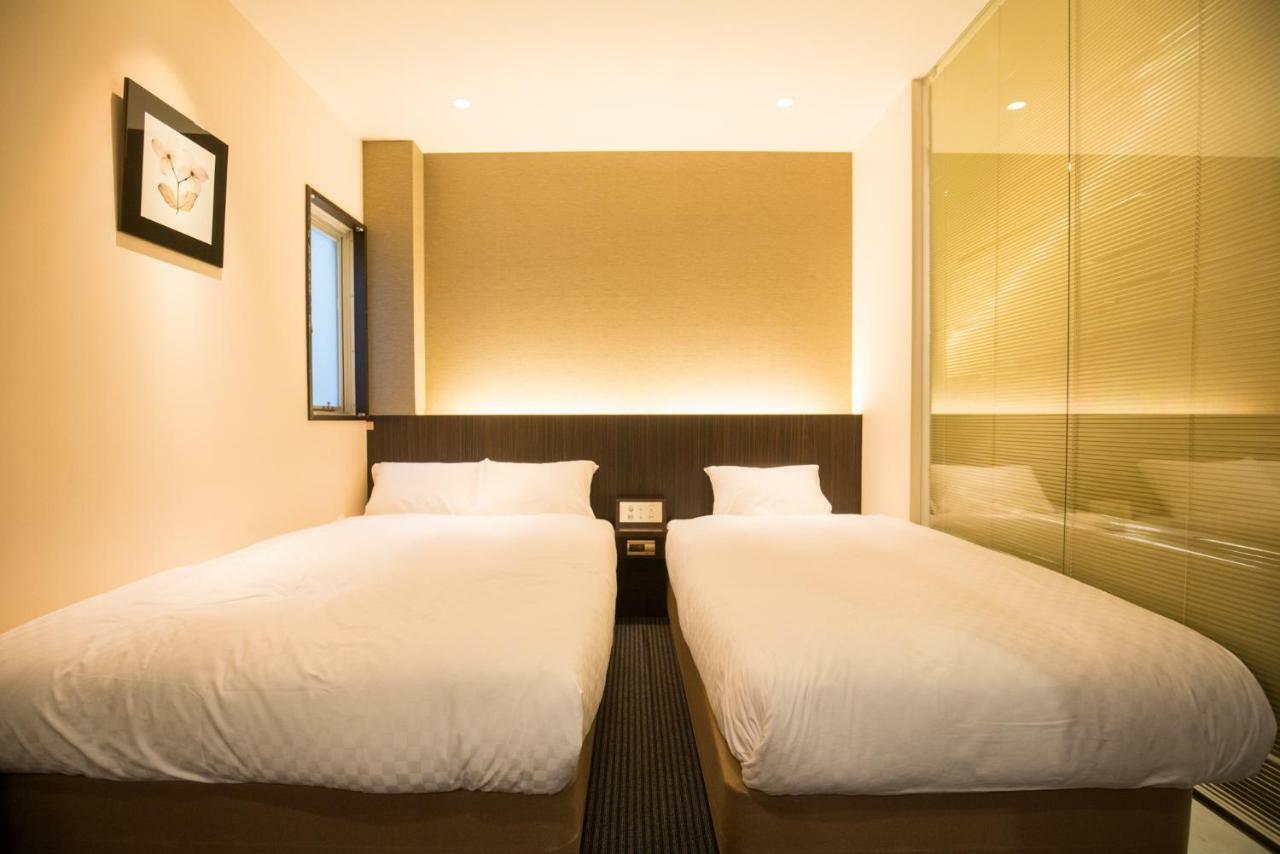Floral Hotel - Nihonbashi Осака Екстериор снимка