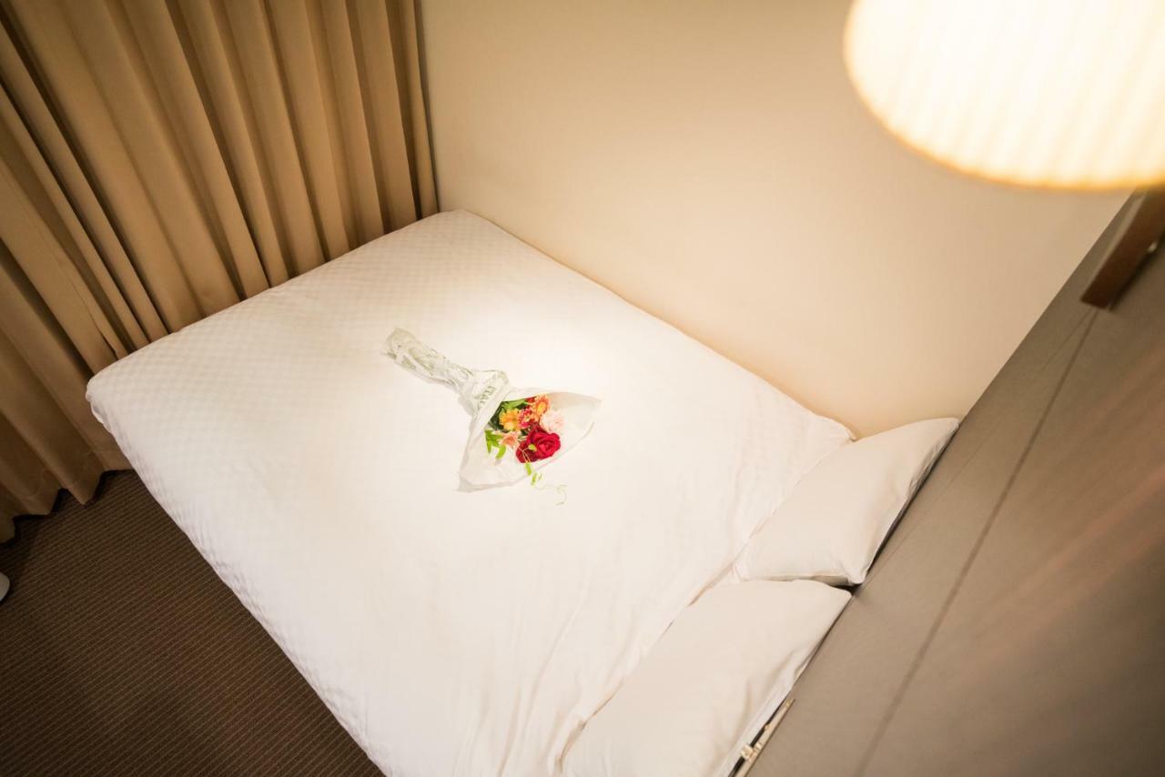Floral Hotel - Nihonbashi Осака Екстериор снимка