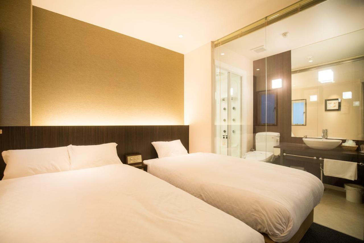 Floral Hotel - Nihonbashi Осака Екстериор снимка