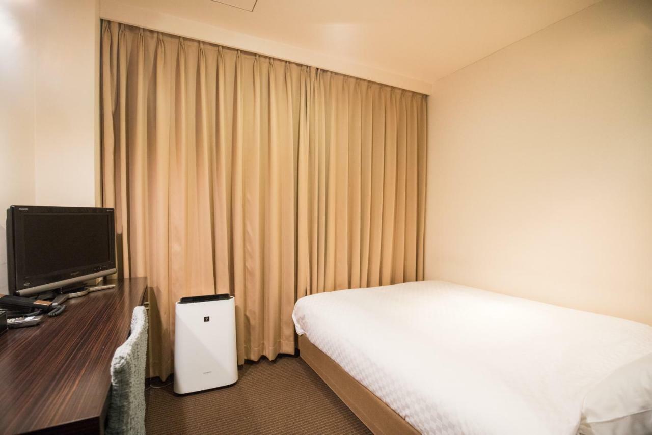 Floral Hotel - Nihonbashi Осака Екстериор снимка