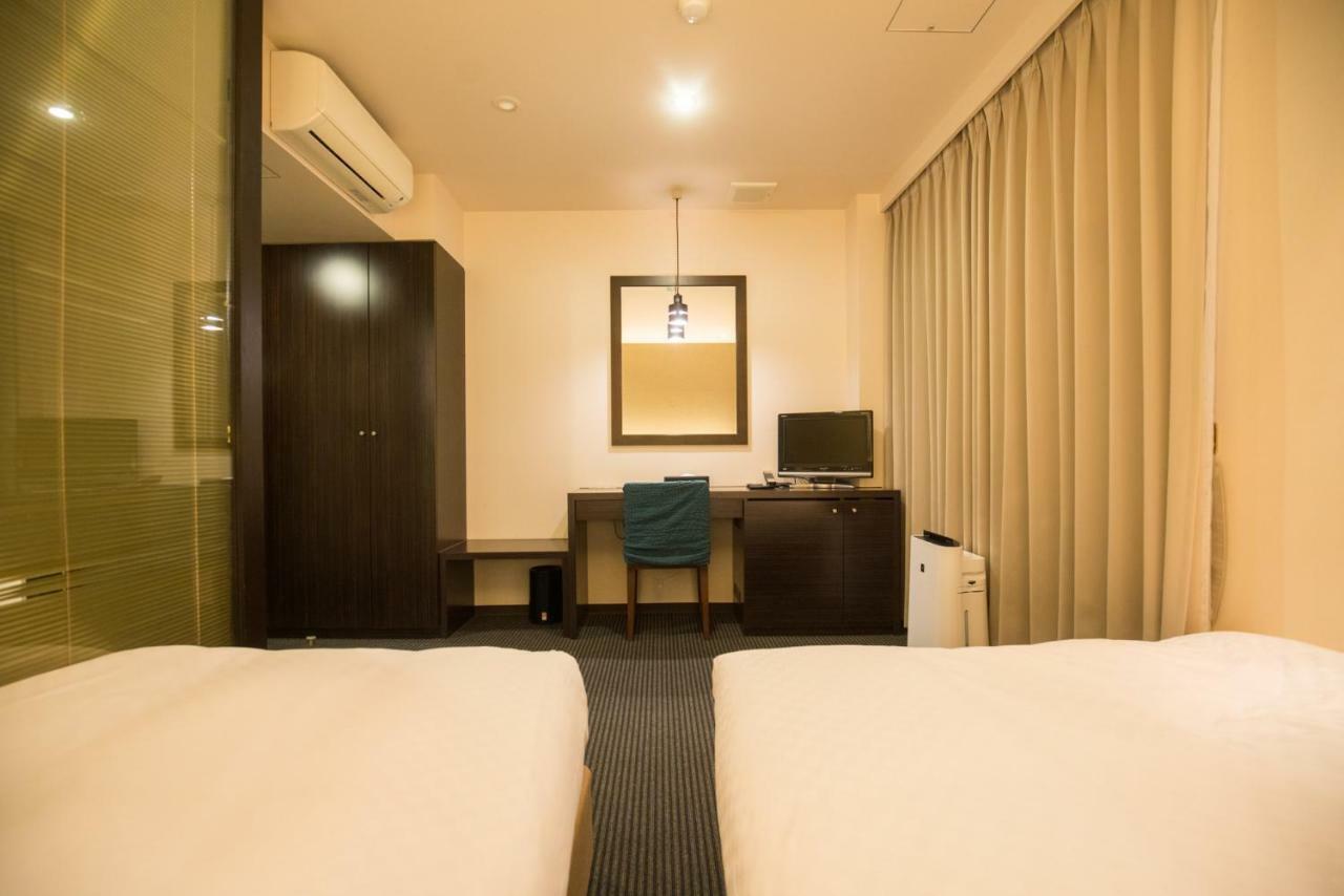 Floral Hotel - Nihonbashi Осака Екстериор снимка