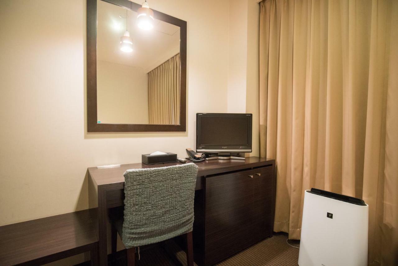 Floral Hotel - Nihonbashi Осака Екстериор снимка