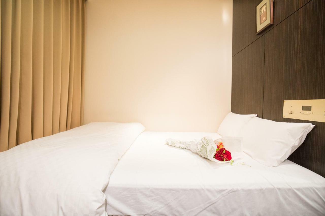 Floral Hotel - Nihonbashi Осака Екстериор снимка