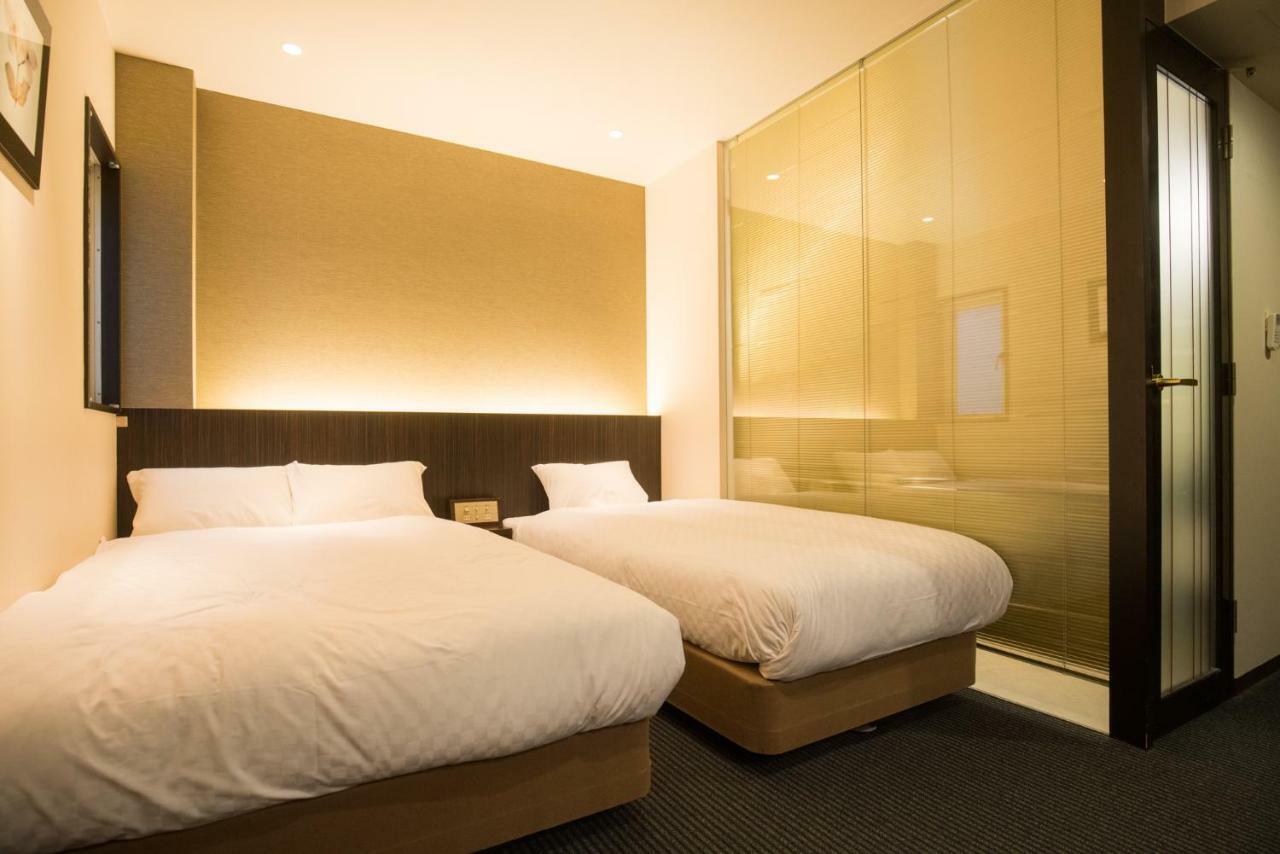 Floral Hotel - Nihonbashi Осака Екстериор снимка