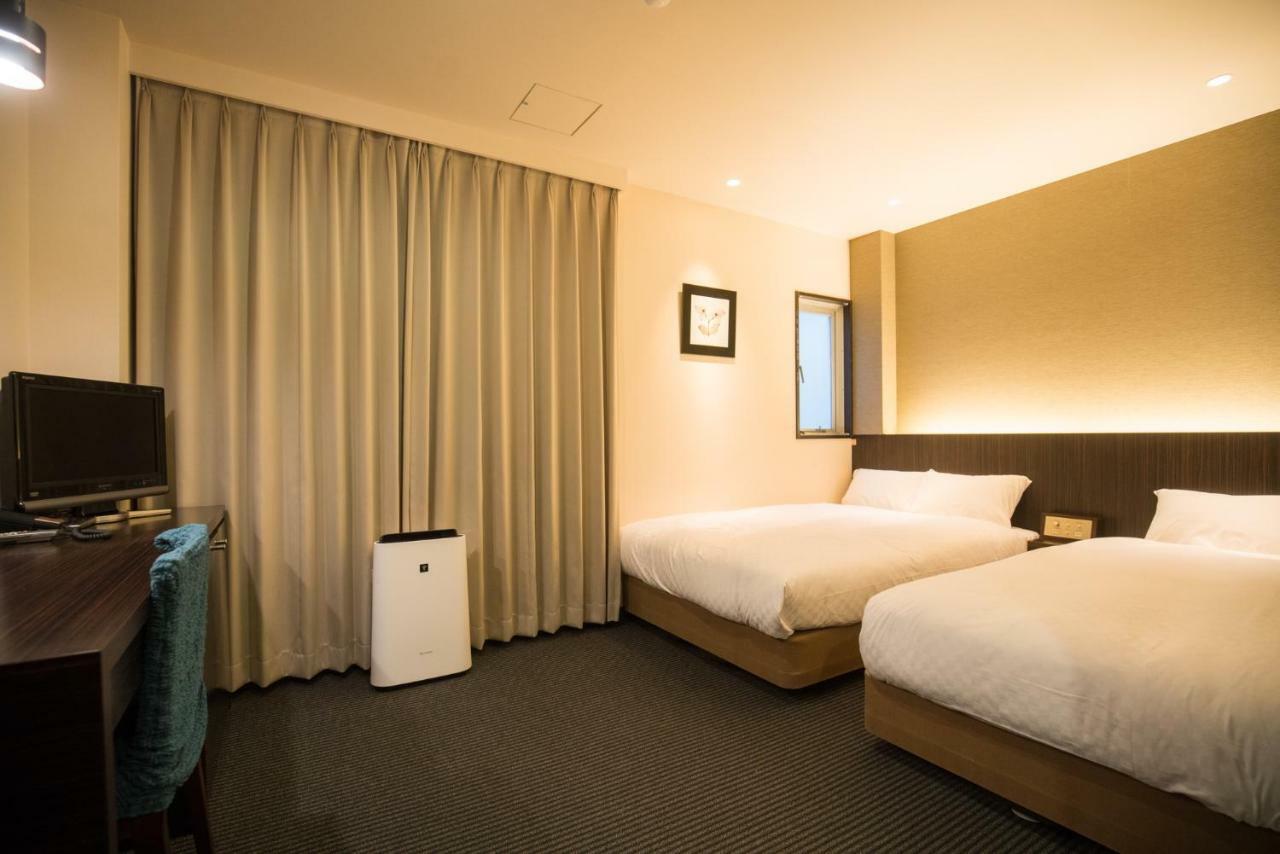 Floral Hotel - Nihonbashi Осака Екстериор снимка