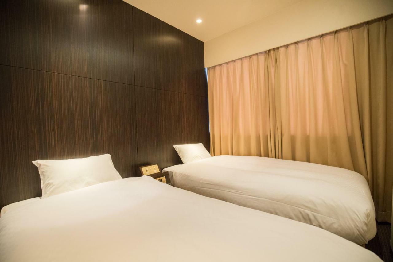 Floral Hotel - Nihonbashi Осака Екстериор снимка