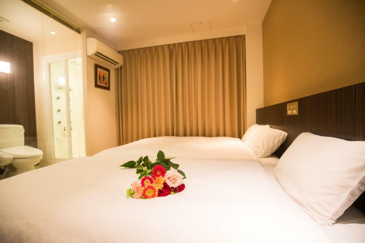 Floral Hotel - Nihonbashi Осака Екстериор снимка