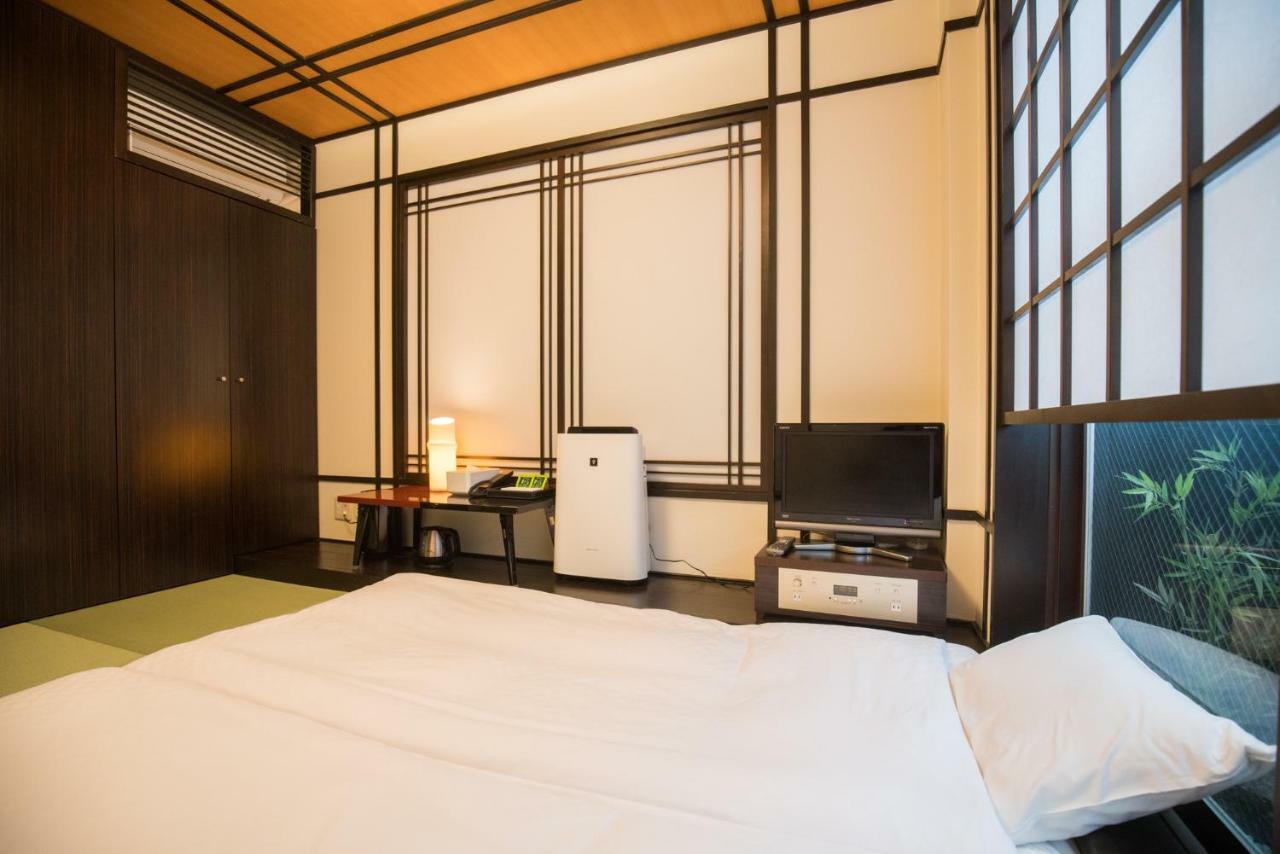 Floral Hotel - Nihonbashi Осака Екстериор снимка